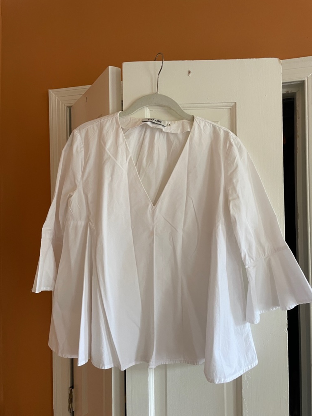 DO+BE White V-Neck Bell Sleeve Tunic